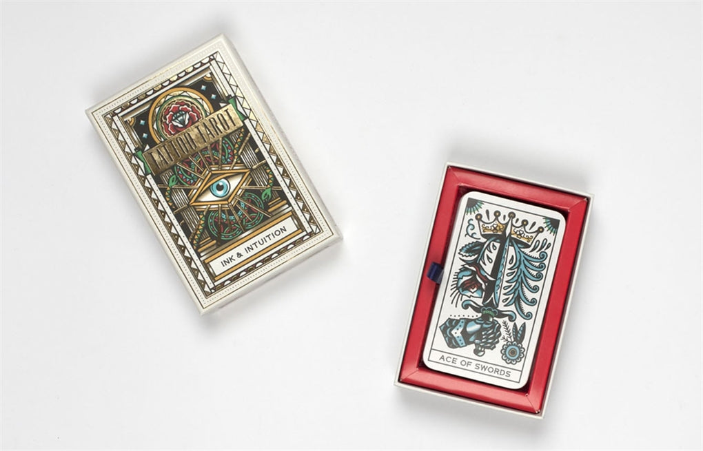 Tattoo Tarot by Diana McMahon Collis, Oliver Munden